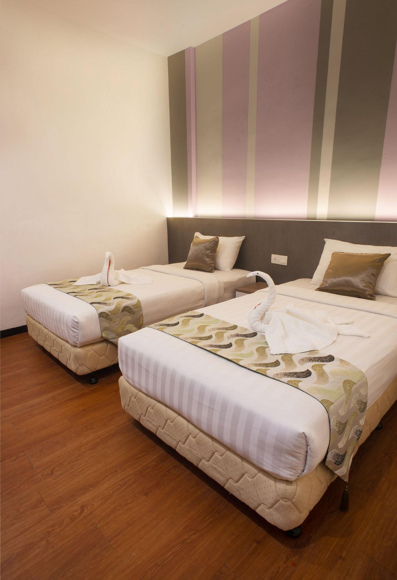 HelicoNia Hotel George Town Esterno foto