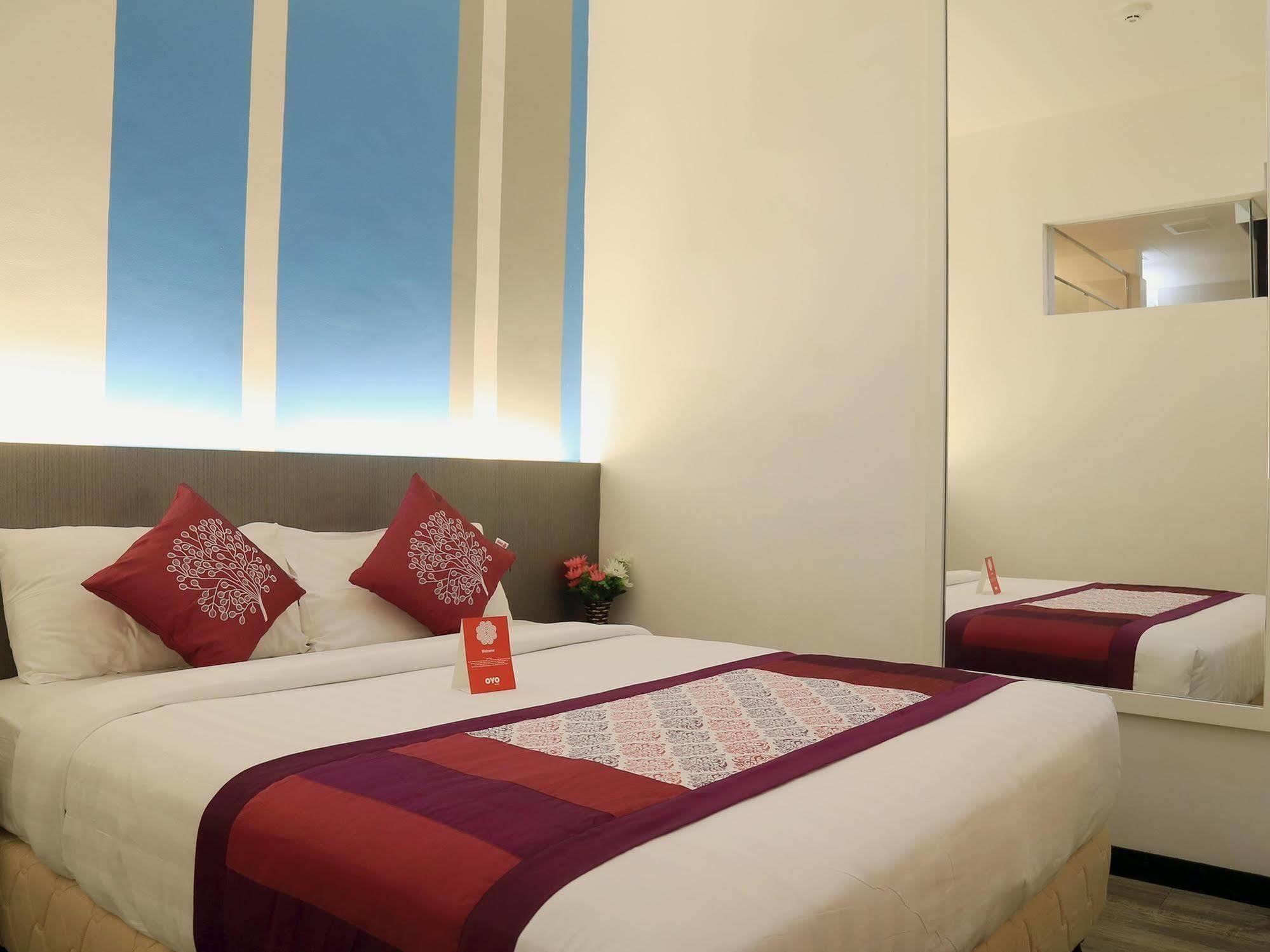 HelicoNia Hotel George Town Esterno foto
